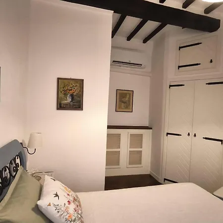 Kira Bike Friendly * Massa Marittima